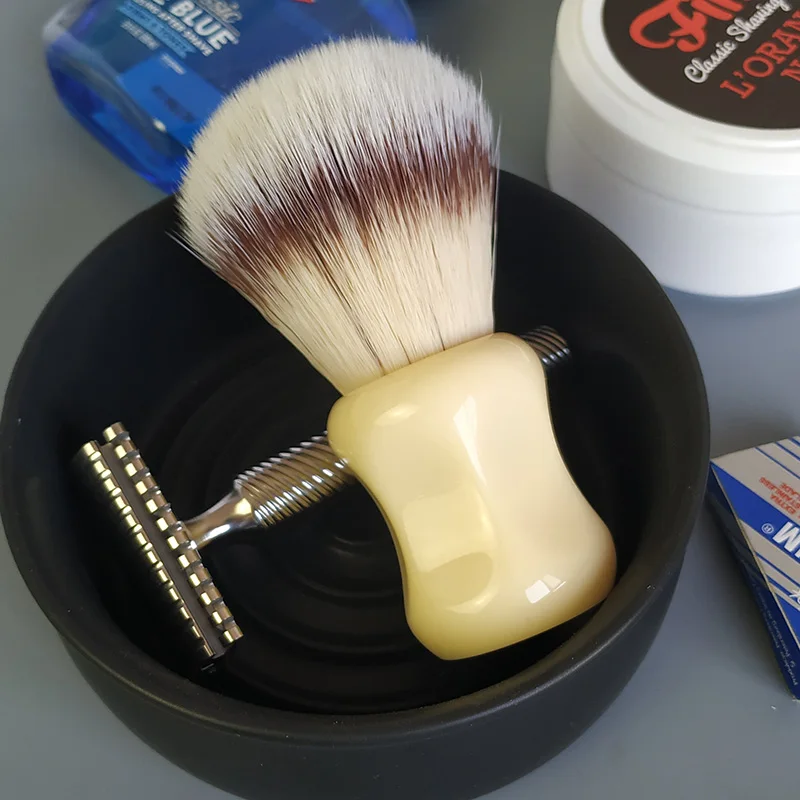 dscosmetic  T4 soft synthetic hair shaving brush resin handle by hand made shave brush for man wet shaving dscosmetic  T4 soft synthetic hair shaving brush resin handle by hand made shave brush for man wet shaving